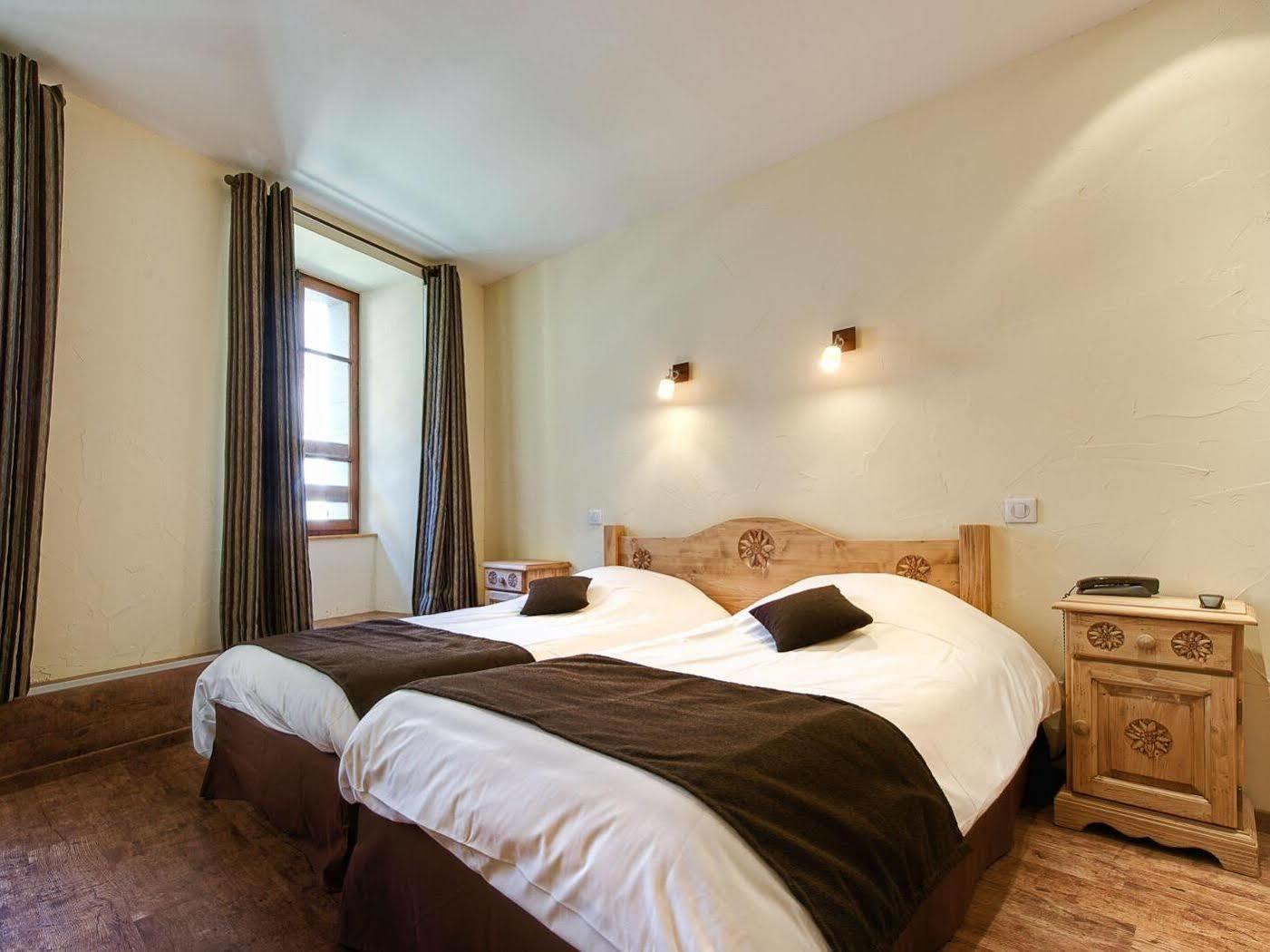 Hotel Du Commerce Тон Екстер'єр фото